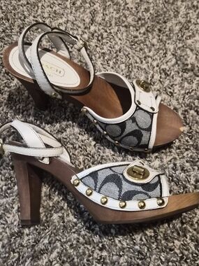 Coach White and Blue Signature Logo Studded Wood-Heel Sandals